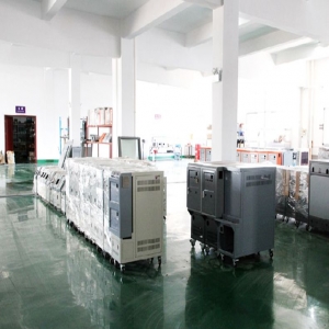 1200x800大型對(duì)輥破碎機(jī)發(fā)貨圖片