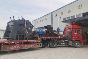 1000*700液壓對輥制砂機，1210反擊破發(fā)往四川