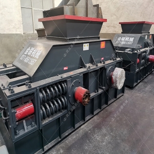 1200x800直聯式對輥破碎制砂機發往湖北武漢