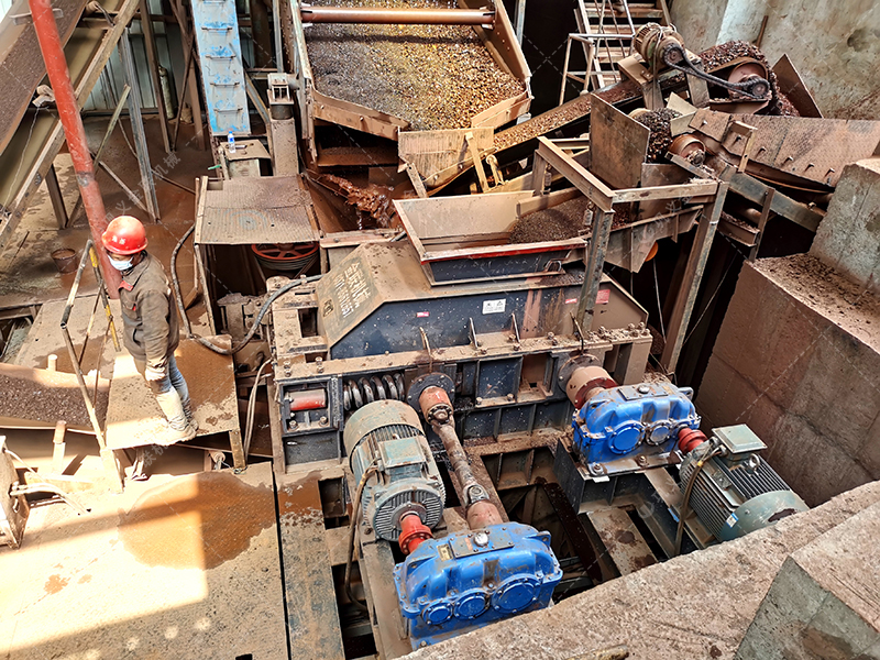 對輥機日產量多少？能出3mm以下機制砂嗎？