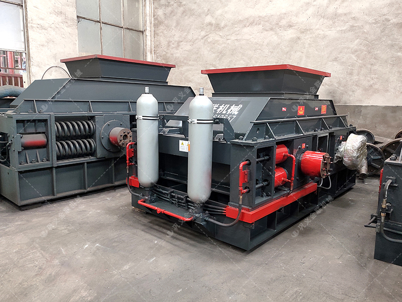 河南液壓對輥制砂機報價，碎石機生產(chǎn)廠家哪里有？