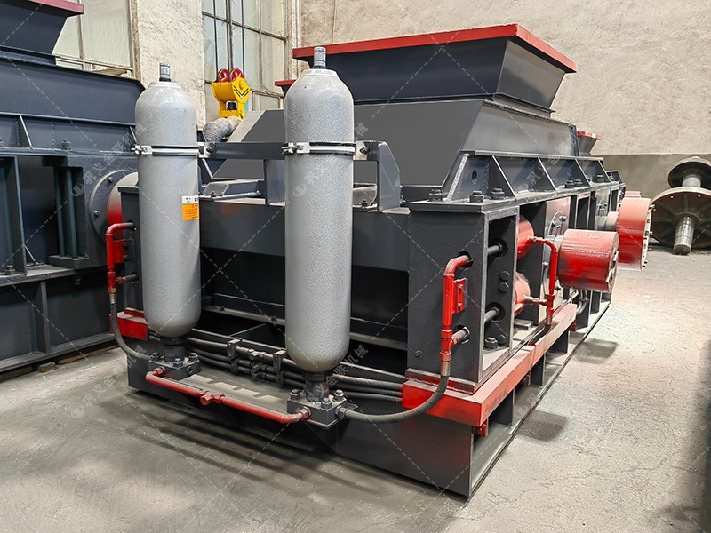 液壓對(duì)輥機(jī),讓您的制砂之路暢通無(wú)阻! 液壓對(duì)輥機(jī),讓您的制砂之路暢通無(wú)阻!