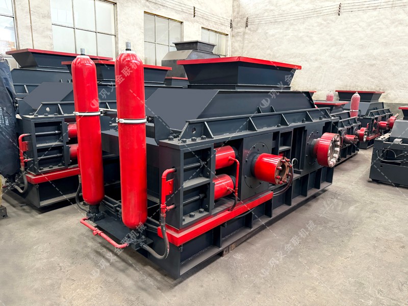 時(shí)產(chǎn)120噸液壓對(duì)輥制砂機(jī)——打造高能效的生產(chǎn)典范 時(shí)產(chǎn)120噸液壓對(duì)輥制砂機(jī)——打造高能效的生產(chǎn)典范