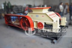 中型對輥式河卵石制砂機(jī)發(fā)往廣東連州